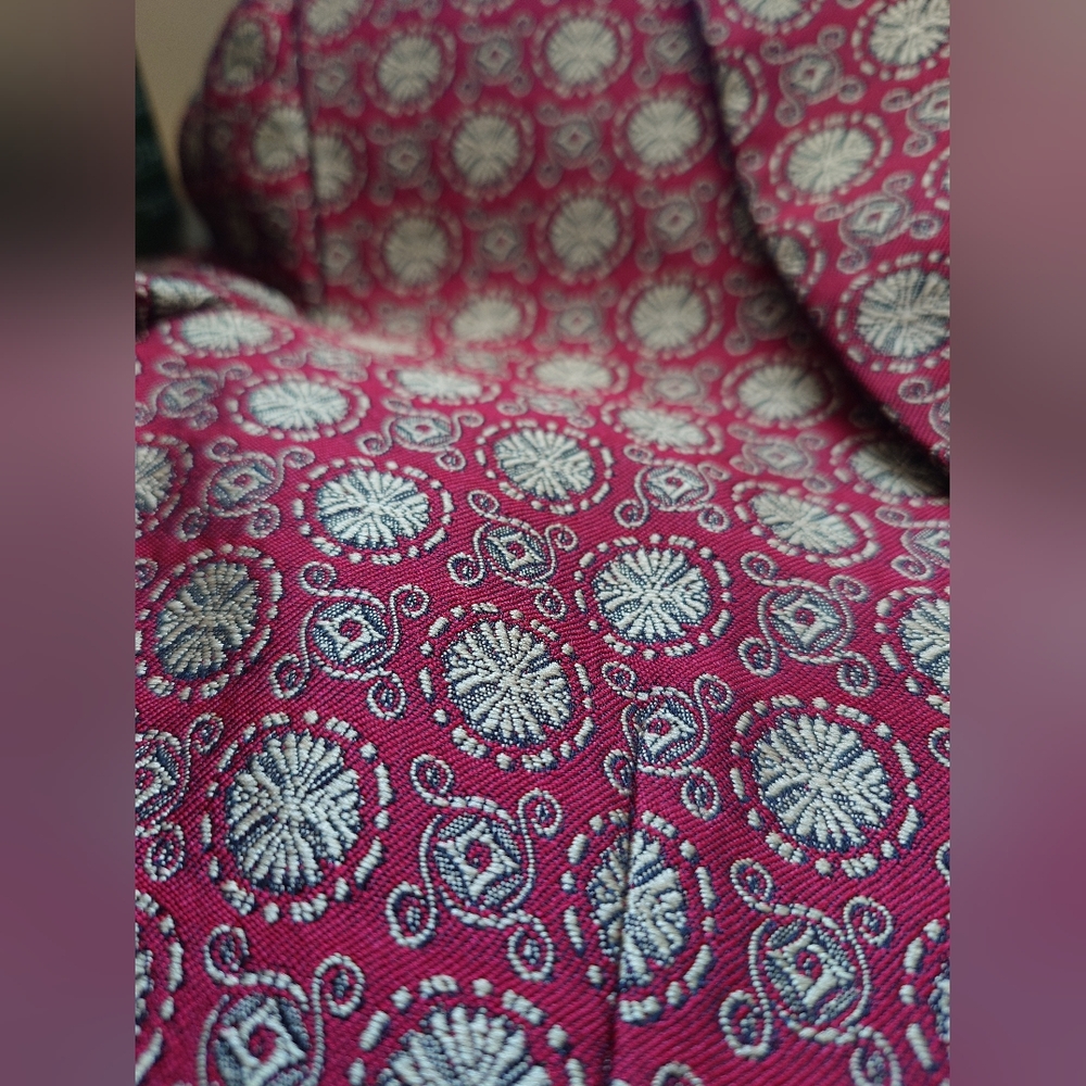 FLAW - Plz Read - Red Brocade THE LIMITED COLLECTION Smoking Jacket - Picture 9 of 13